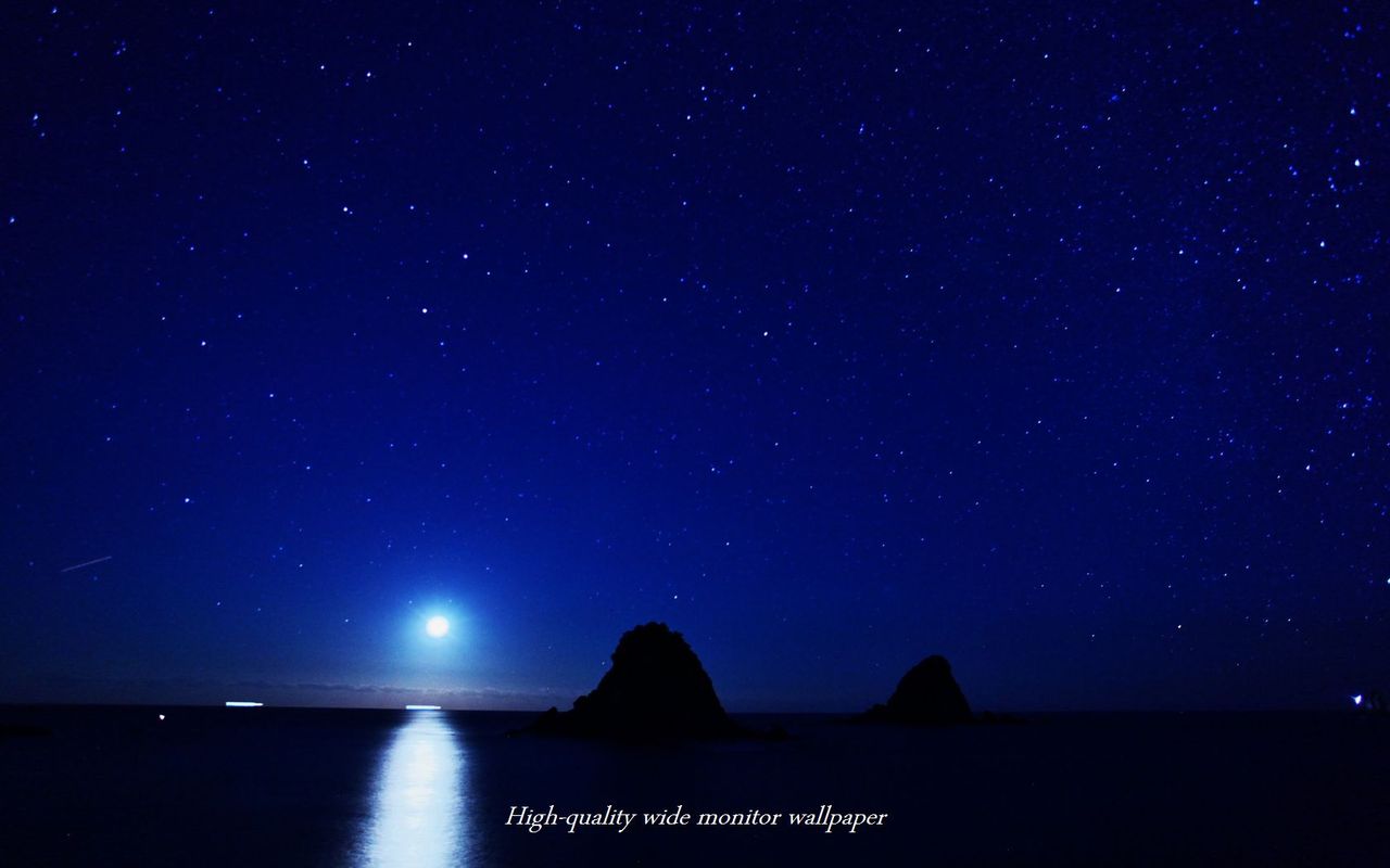 日南海岸に輝く月灯をモチーフにしました【1280×800】アスペクト比１６：１０のモニターに対応しています