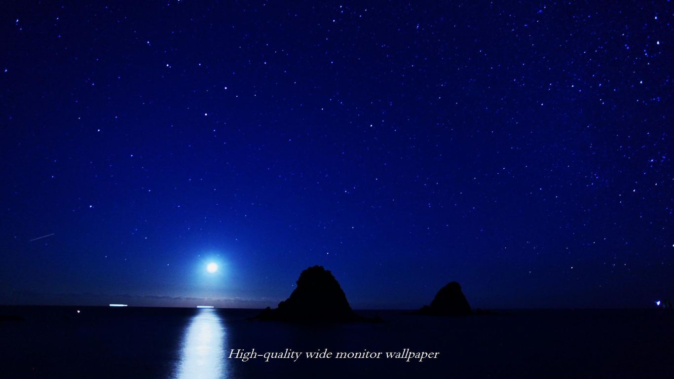 日南海岸に輝く月灯をモチーフにしました【1366×768】アスペクト比１６：９のモニターに対応しています