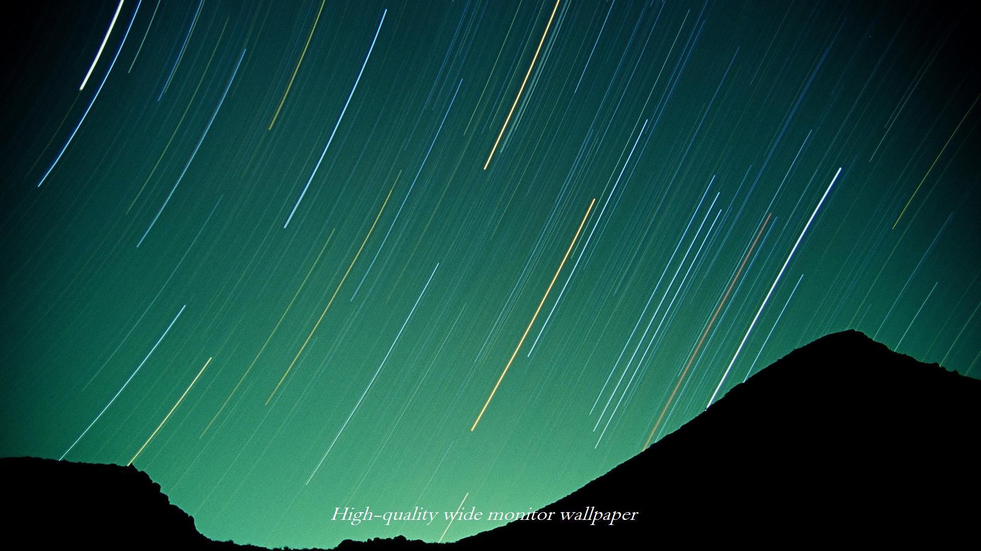 ポジフィルムで撮影した韓国岳とオリオン座をモチーフにしましたワイドモニター 19 1080 高画質壁紙 アスペクト比 １６ ９ 星景写真 長時間露光 Time Lapse 微速度撮影 夜間撮影 インターバル撮影